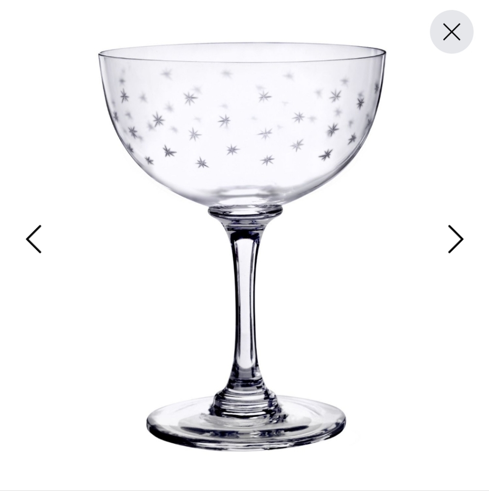Set of 4 Vintage List Champagne Coupes engraved with stars